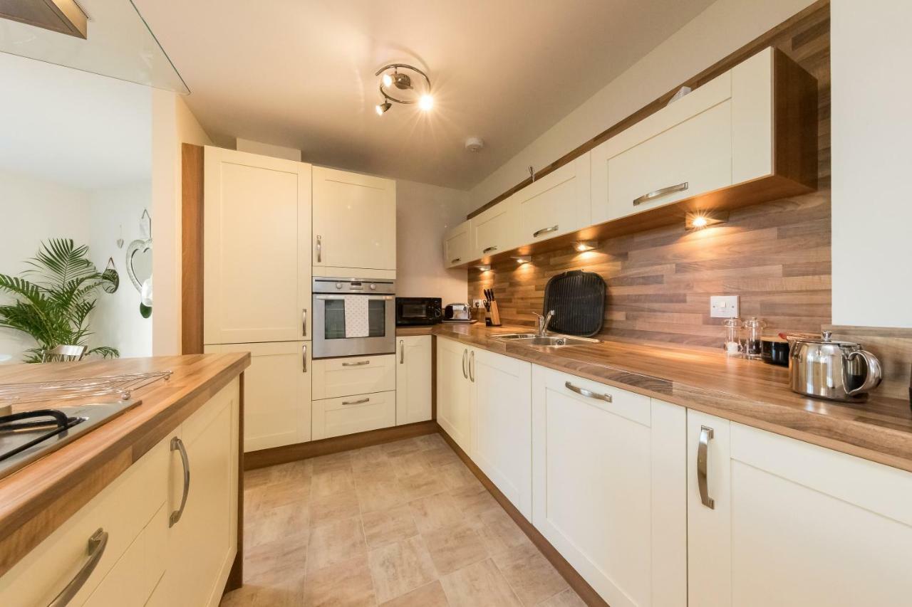 The Broch, Ground Floor City Centre Apartment, Sleeps 6 Perth Kültér fotó
